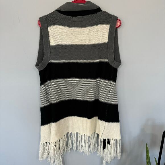 POOF Excellence Neutral Color Wear Over Cardigan Sweater Size Medium Sleeveless - Picture 6 of 6